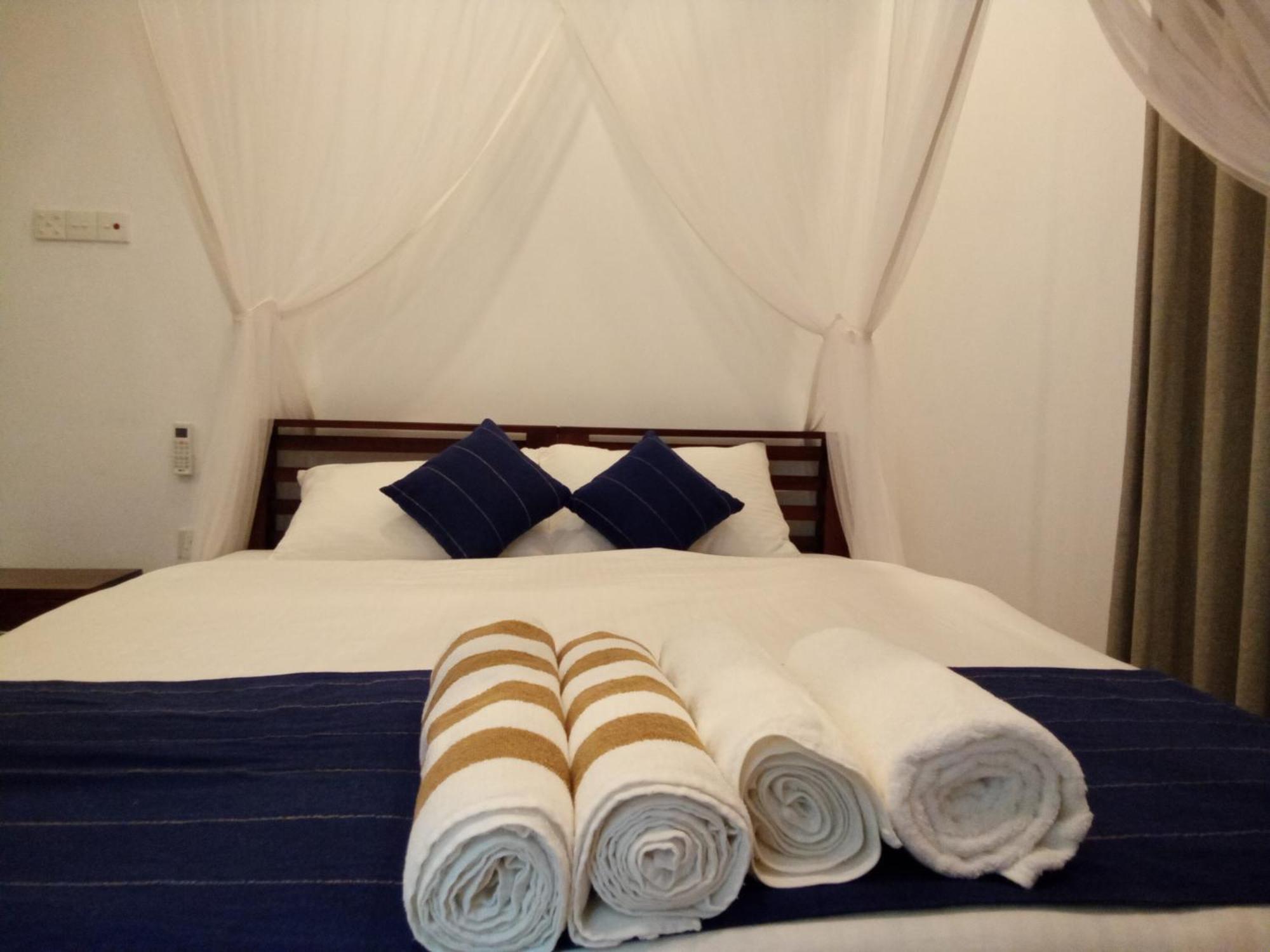 The Moose Weligama Bed & Breakfast Bagian luar foto