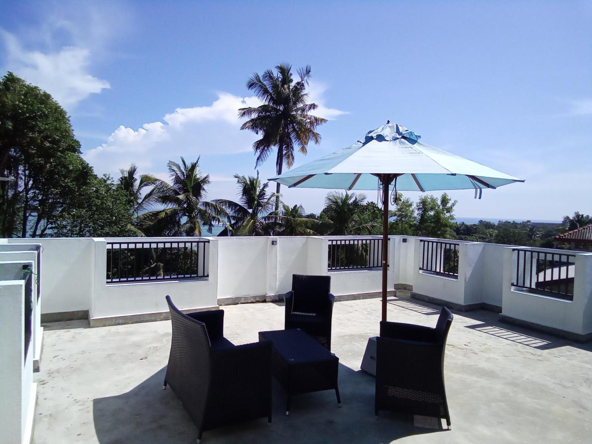 The Moose Weligama Bed & Breakfast Bagian luar foto