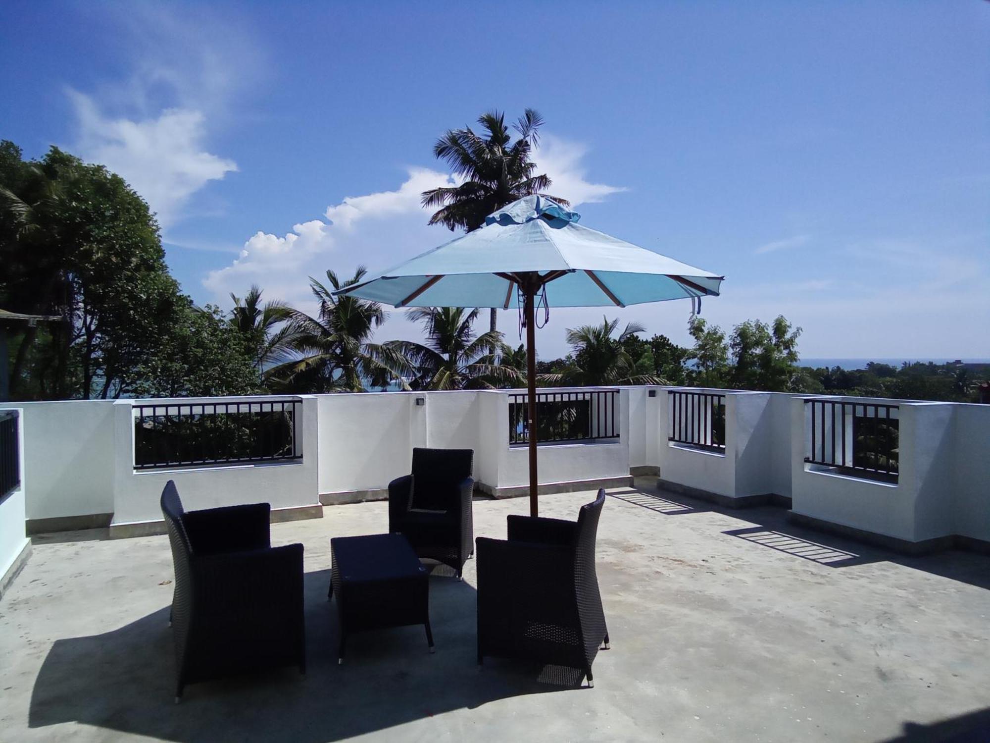 The Moose Weligama Bed & Breakfast Bagian luar foto