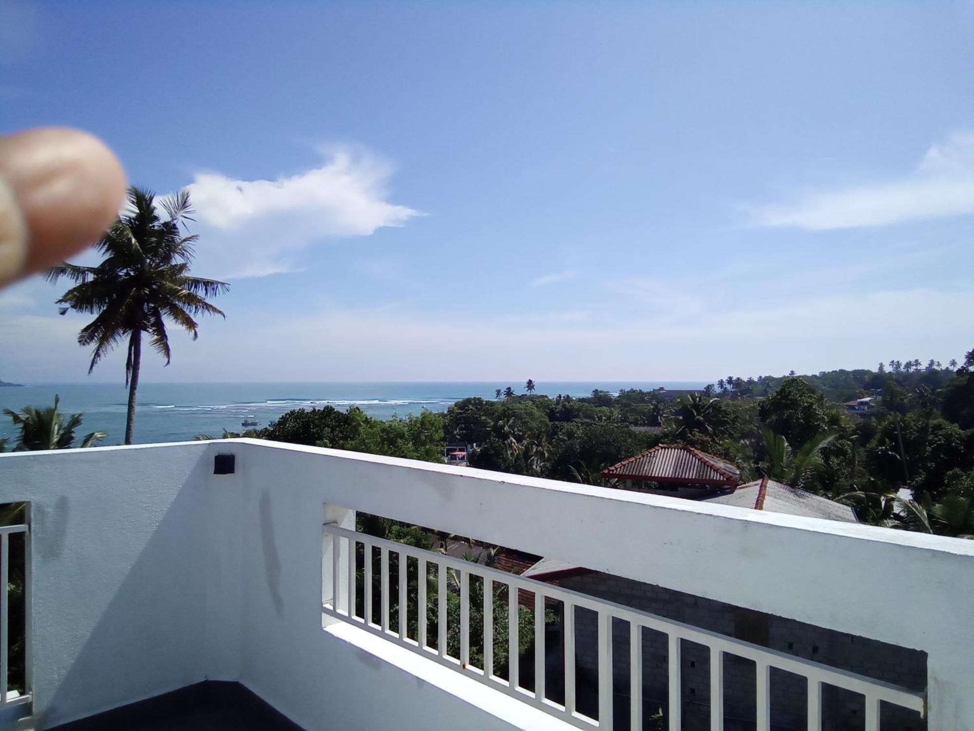 The Moose Weligama Bed & Breakfast Bagian luar foto