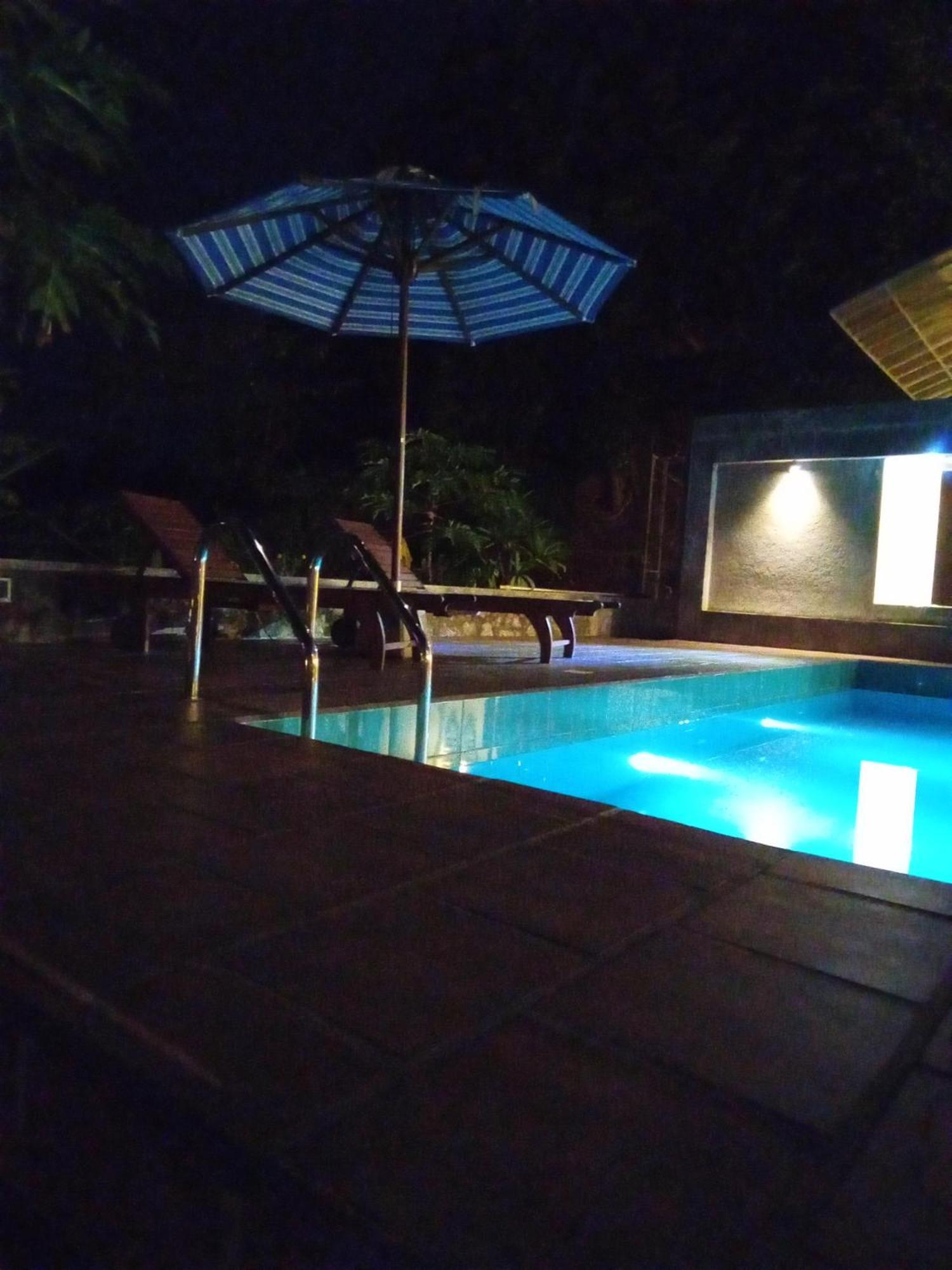 The Moose Weligama Bed & Breakfast Bagian luar foto