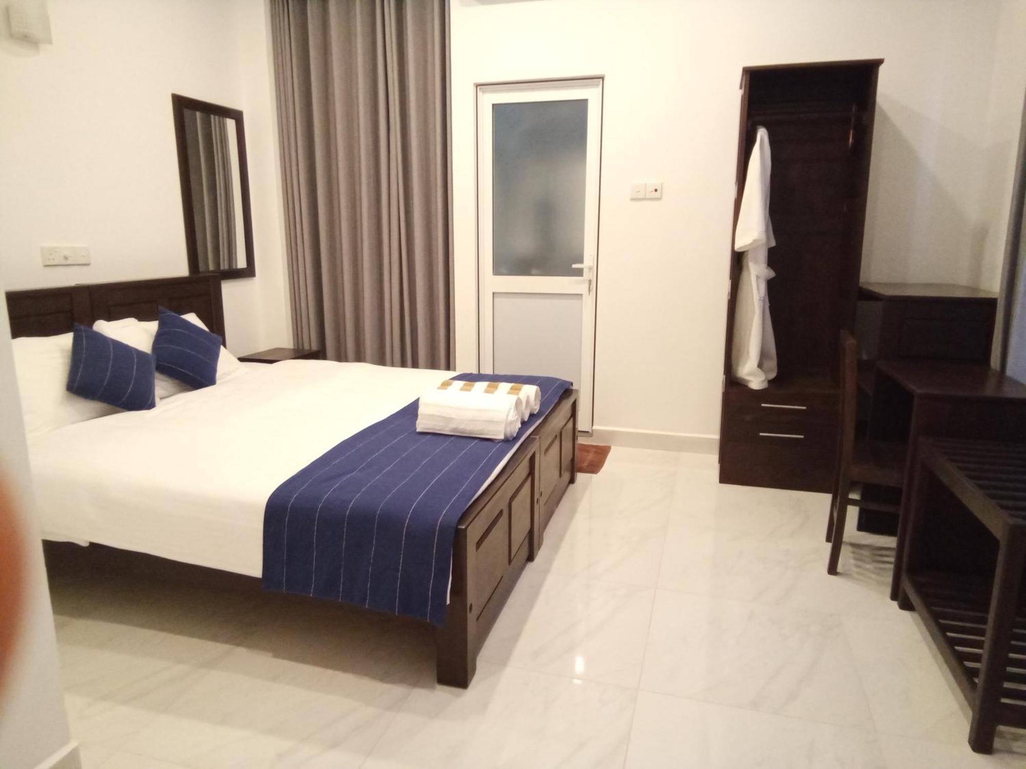 The Moose Weligama Bed & Breakfast Bagian luar foto