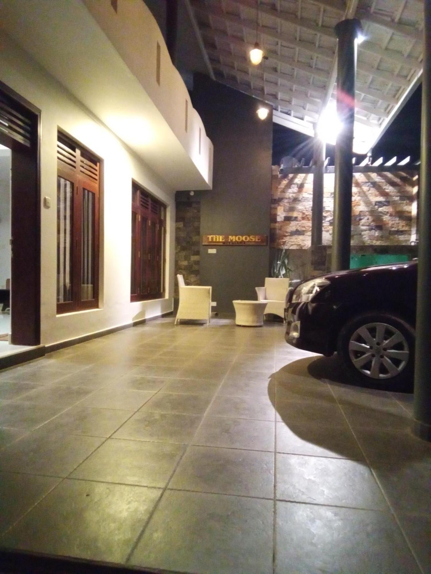 The Moose Weligama Bed & Breakfast Bagian luar foto