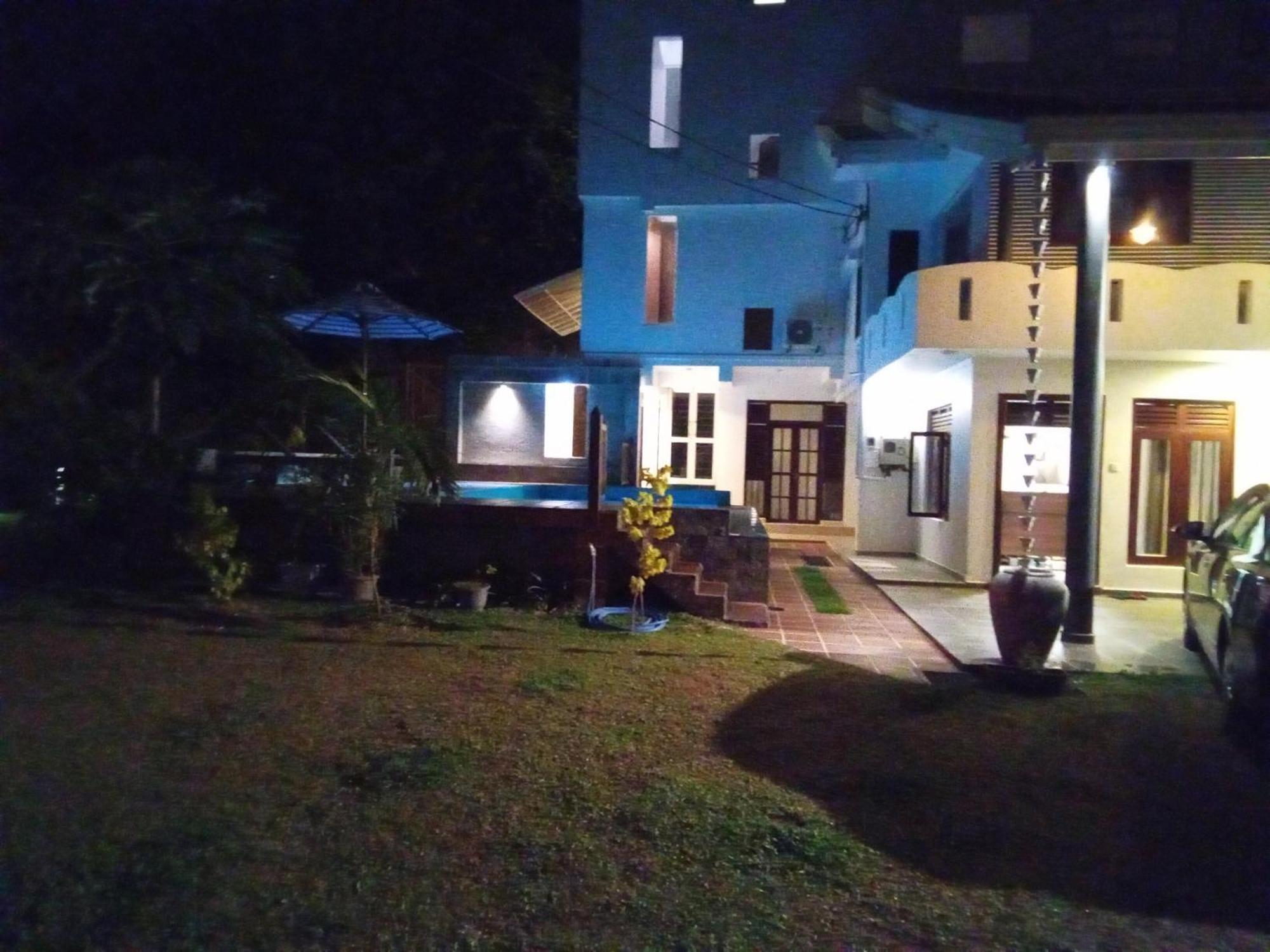 The Moose Weligama Bed & Breakfast Bagian luar foto